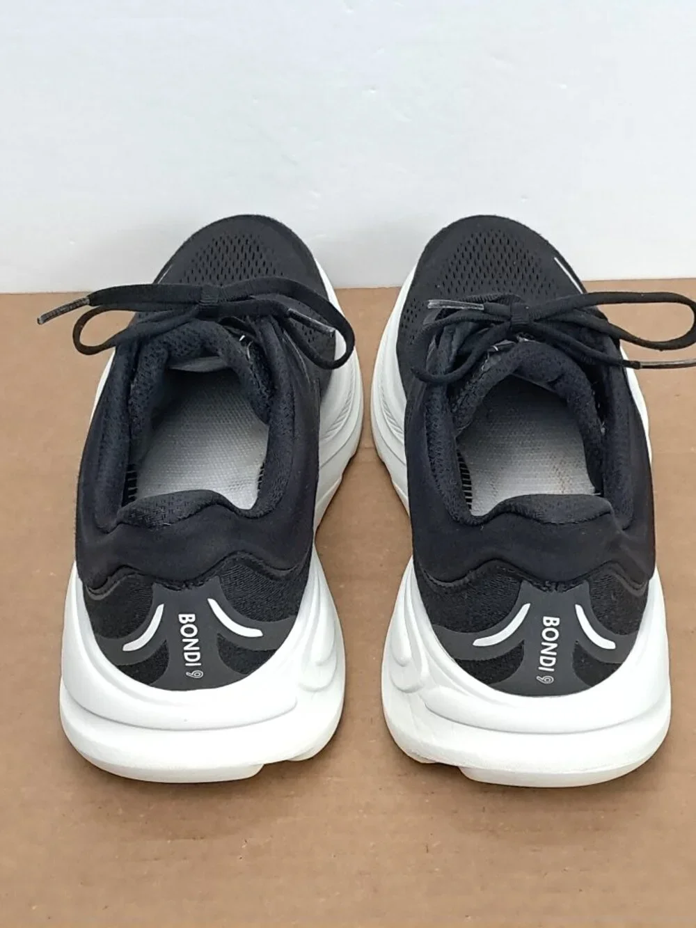Hoka Bondi 9 Shoes Men 8.5 D Black White Athletic Running Sneakers 1162011 BWHT